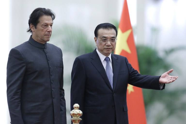 عمران خان کا دورہ چین، اب آئی ایم ایف کے پاس جانے کے سوا کوئی چارہ نہیں بچا