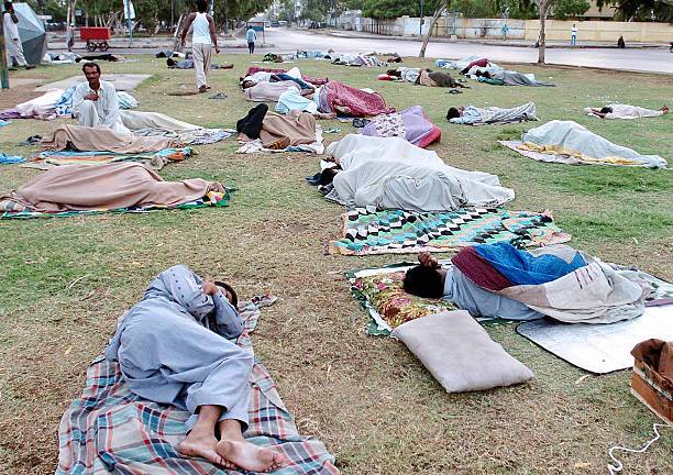 پاکستان کی بڑھتی بے گھر افراد کی تعداد- ایک سنگین مسئلہ