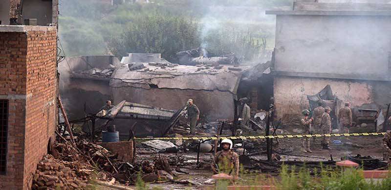 راولپنڈی: پاکستان آرمی ایوی ایشن کا طیارہ آبادی پر گر کر تباہ، 2 پائلٹس سمیت 17 افراد جاں بحق