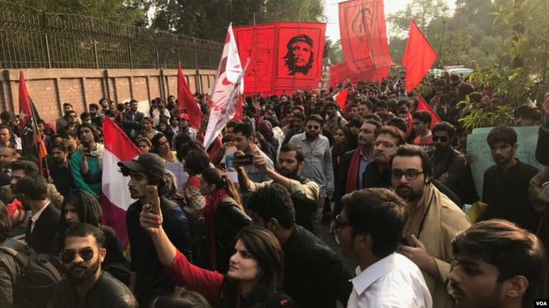 پاکستان کے مختلف شہروں میں 'طلبہ یکجہتی مارچ'
