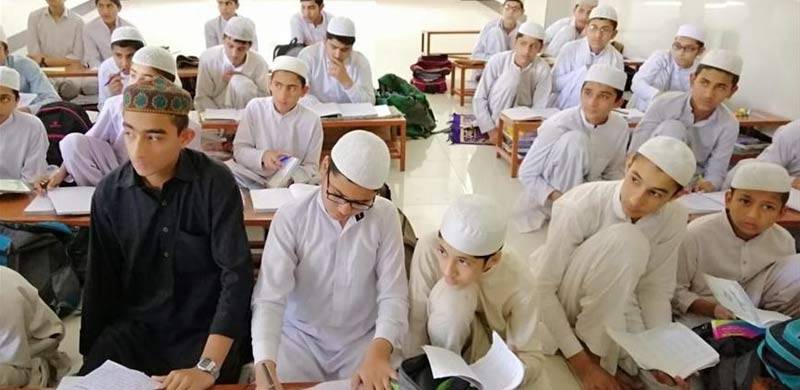 ابھی تک کوئی بھی مدرسہ وزارت تعلیم کے ساتھ رجسٹرڈ نہیں: قومی اسمبلی میں دستاویزات جمع