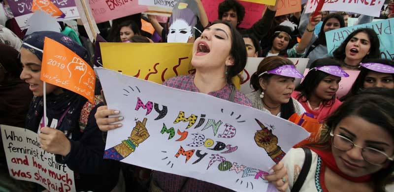 ’اسلامی شعائر کے منافی‘ عورت مارچ کے خلاف درخواست لاہور ہائی کورٹ میں سماعت کے لئے منظور