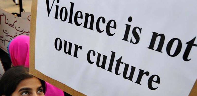 پاکستان اور بھارت میں گھریلو تشدد: ’55 فیصد خواتین مردوں کی طرف سے تشدد کی حامی‘