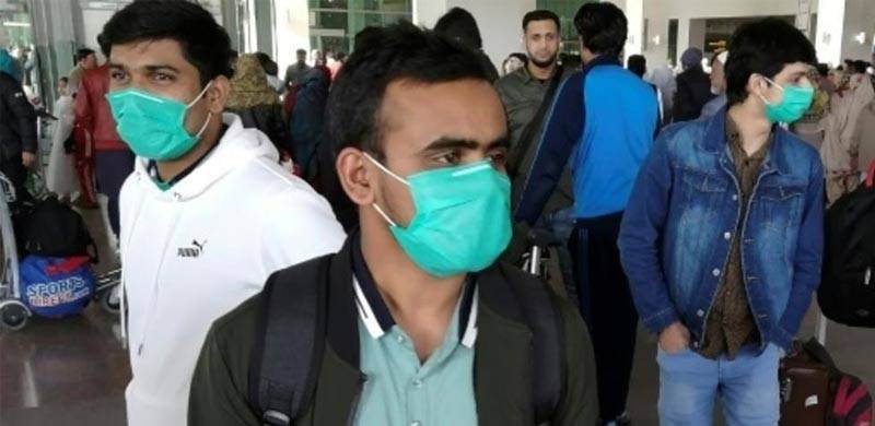 اسلام آباد: کرونا وائرس کی تصدیق کے بعد ماسک نایاب، ’مزید سٹاک کب آئے گا، علم نہیں‘