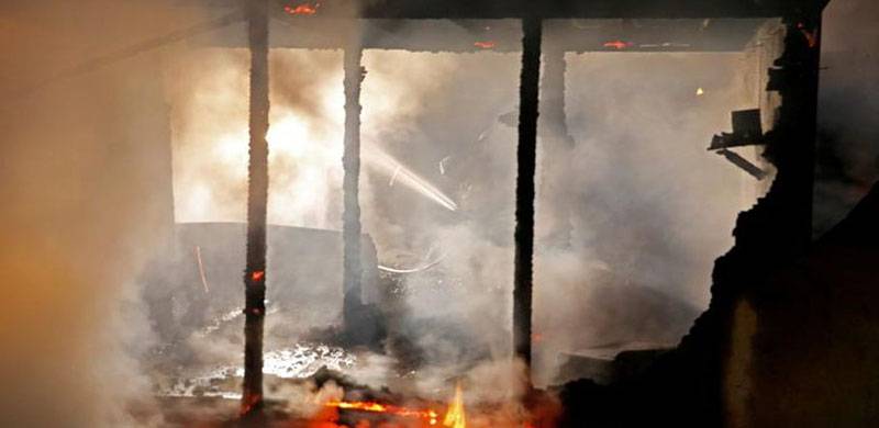 کرونا کا خوف، مشتعل افراد نے کوئٹہ میں قرنطینہ سینٹر کو آگ لگا دی