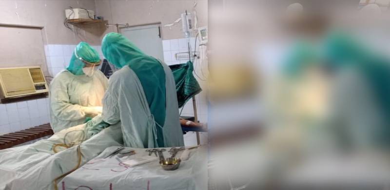 لاڑکانہ کی بہادر لیڈی ڈاکٹرز: کرونا وائرس کی شکار خاتون کی آپریشن کے ذریعے ڈلیوری کرادی