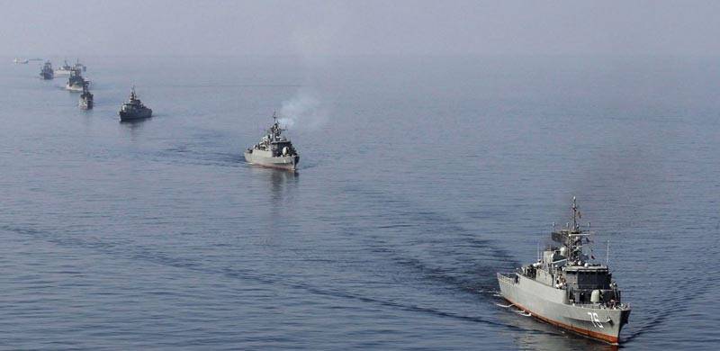 ایرانی بحریہ نے مشقوں کے دوران اپنے ہی جنگی جہاز کو نشانہ بنا ڈالا، 19 افراد ہلاک