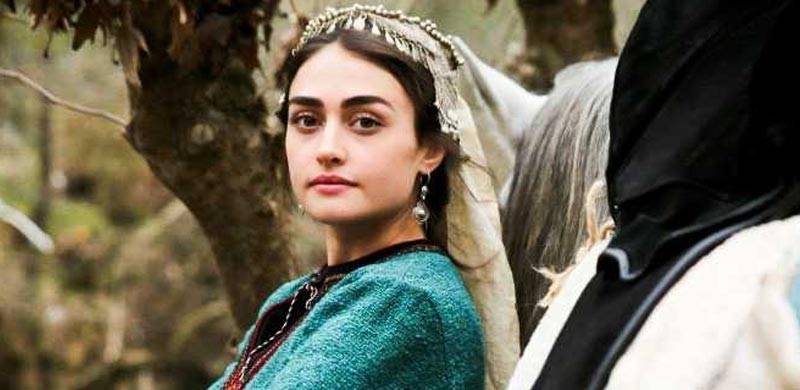 کیا ارطغرل غازی کی بیوی حلیمہ سلطان کا کردار ادا کرنے والی اداکارہ پاکستان آ رہی ہیں؟
