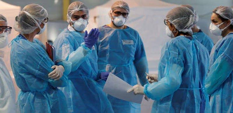 حفاظتی لباس کی عدم دستیابی: فیصل آباد کے تین سرکاری ہسپتالوں میں 100 سے زائد ڈاکٹر کرونا وائرس کا شکار