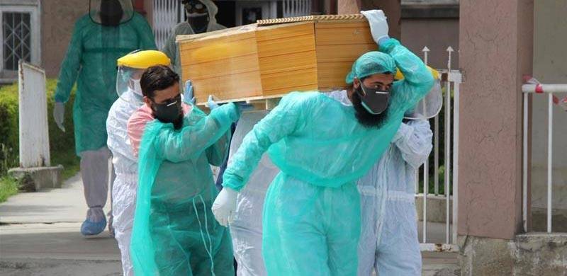 کرونا وائرس کے باعث ملک میں ہر گھنٹے میں 4 لوگ مر رہے ہیں، وائس چانسلر یونیورسٹی آف ہیلتھ سائنسز لاہور کا انکشاف