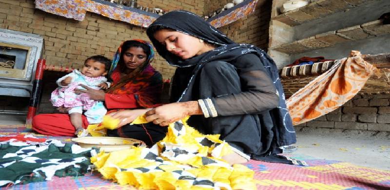 گیلپ سروے: لاکھوں پاکستانی گھرانے کرونا کے دوران اپنی گھر کی چیزیں بیچنے پر مجبور ہوئے