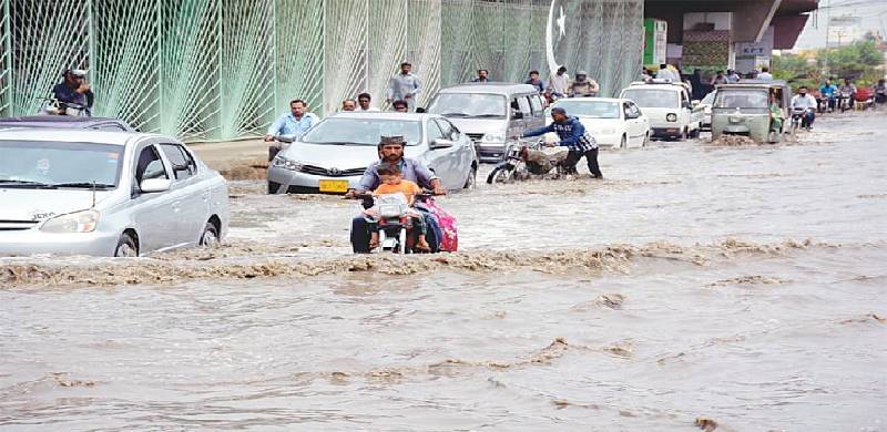 بارش اور کراچی: شہری حکمرانی اور نکاسی آب کا بہتر نظام ناگزیر