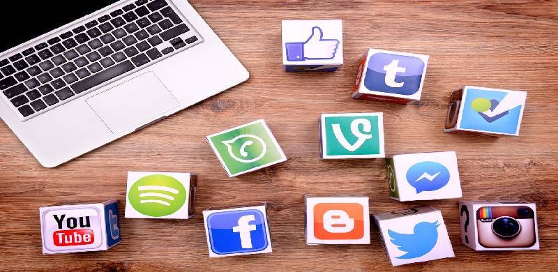 سوشل میڈیا ریگولیشن قوانین: حکومت نے پانچ رکنی کمیٹی بنا دی