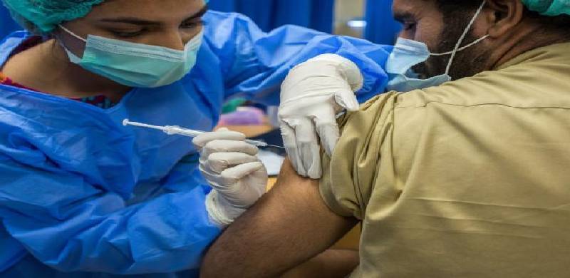 کرونا ویکسین لگوانے کے بعد بھی کرونا وائرس کا حملہ ہو سکتا ہے: قومی ادارہ صحت