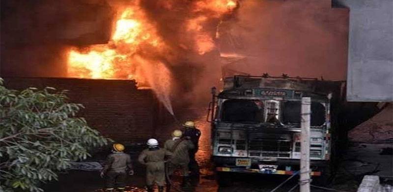 کراچی کی کیمیکل فیکٹری میں لگی آگ 16 زندگیاں نگل گئی