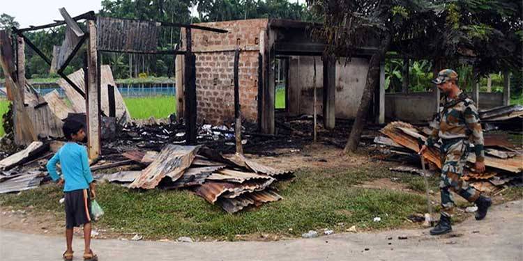 بھارتی سیاست تریپورہ میں پھر مسلمانوں پر تشدد، مسجد کی بے حرمتی، املاک نذر آتش