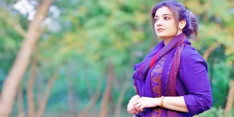 دقیانوسی تصورات کو توڑنے والی خاتون صحافی سمیرا خان