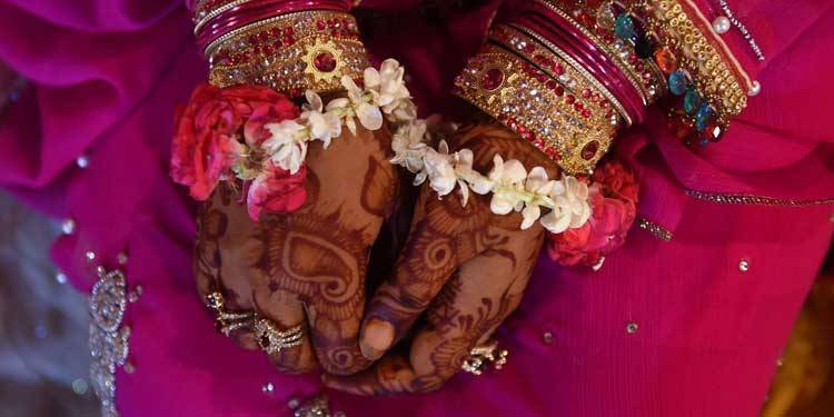 پاکستان میں 18 سال سے کم عمر لڑکیوں کی شادیاں غیر قانونی قرار