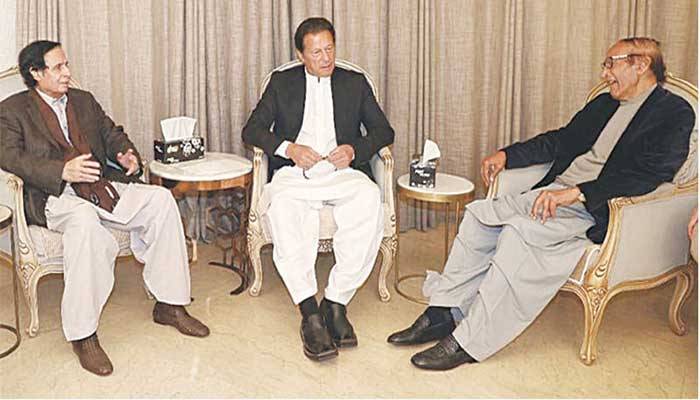 وزیراعظم عمران خان کے رویے اور پالیسیوں کی وجہ سے ان کے ساتھ مزید نہیں چل سکتے، ق لیگ کا متفقہ فیصلہ