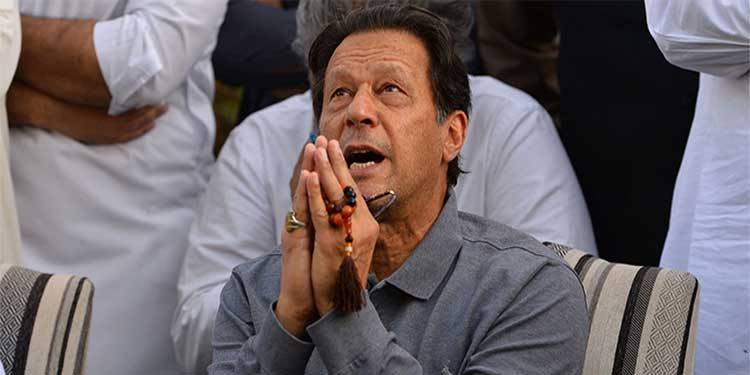 اسلام آباد لانگ مارچ کا اعلان، کیا اب بھی طاقتور ہاتھ عمران خان کی پشت پر ہیں؟