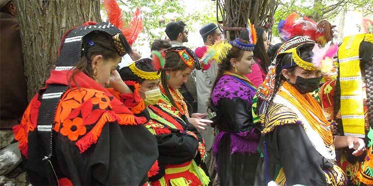 کیلاش قبیلے کا سالانہ تہوار چیلم جوش نہایت دھوم دھام سے منایا گیا
