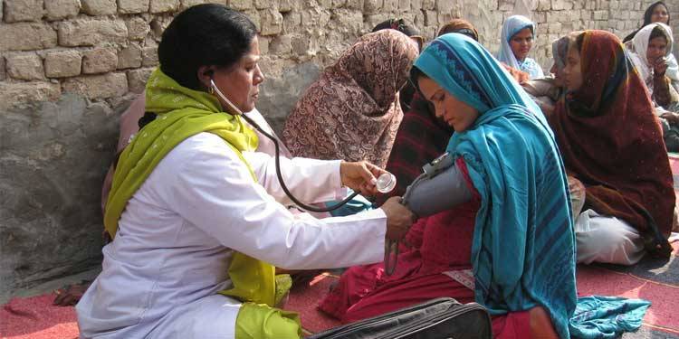 صحت کی بنیادی سہولتوں تک رسائی پاکستانی خواتین کا بنیادی انسانی حق
