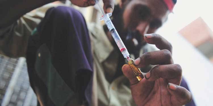 منشیات کے عادی مزید 7 افراد میں HIV ایڈز کی تصدیق، علاج کے لیے اسلام آباد منتقل کر دیا گیا