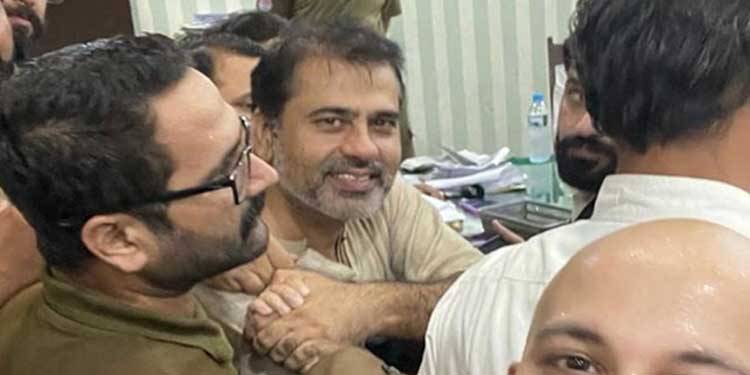 لاہور ہائیکورٹ نے عمران ریاض خان کی ضمانت پر رہائی کا حکم دے دیا
