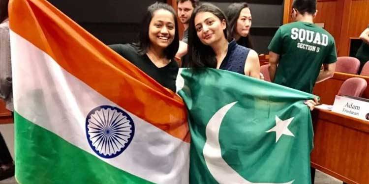 بھارتی طالبہ کی پاکستانی دوست کے لیے لکھی گئی پوسٹ وائرل