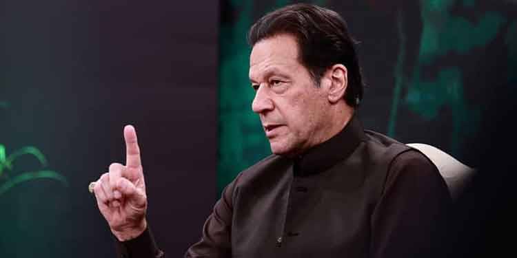 پیسہ چوری کرنیوالے اپنا فیورٹ آرمی چیف لانا چاہتے ہیں: عمران خان