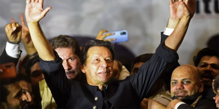 ضمنی انتخابات میں کامیابی نے عمران خان کی مقبولیت پر مہر ثبت کر دی ہے