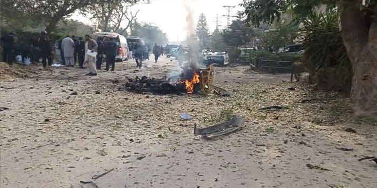 'غیر ملکی بمبار نے پولیس کے روکنے پر خود کو اڑا لیا'