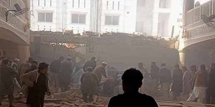 پشاور پولیس لائنز مسجد دھماکے میں 150 افراد زخمی، 32 شہید