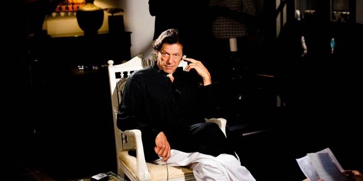 عمران خان کے عدالت پیشی سے متعلق بیانات میں تضاد