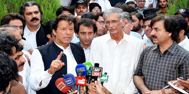 کیا پختونخوا میں 90 فیصد قیادت عمران خان اور PTI کو چھوڑ چکی؟