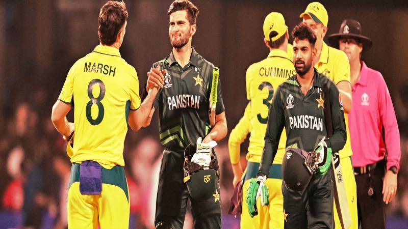 ورلڈ کپ: آسٹریلیا نے پاکستان کو 62 رنز سے شکست دے دی