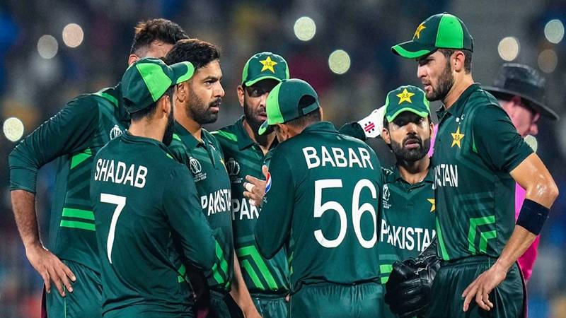 ورلڈکپ میں عبرتناک شکست: پاکستان ٹیم کا مسئلہ بیٹنگ، باؤلنگ، فیلڈنگ یا پھر فٹنس 