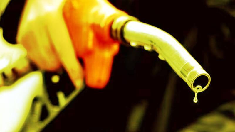 پیٹرول کی  فی لیٹر قیمت میں 13 روپے سے زائد اضافہ