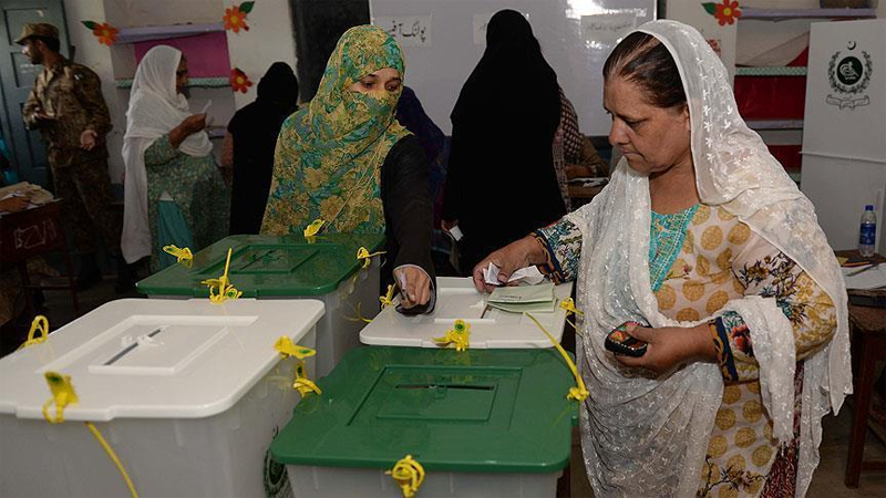 حیدرآباد؛ خواتین ووٹرز کن ترجیحات کی بنیاد پر ووٹ دیں گی؟