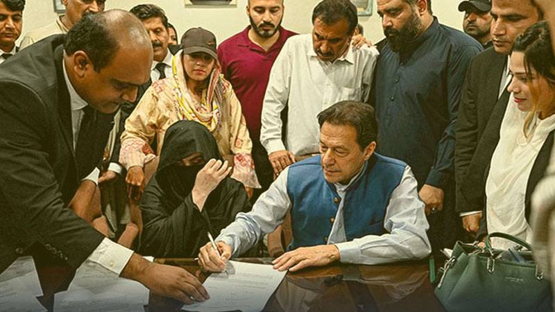 190 ملین پاونڈ ریفرنس: عمران خان اور بشری بی بی پر فرد جرم عائد