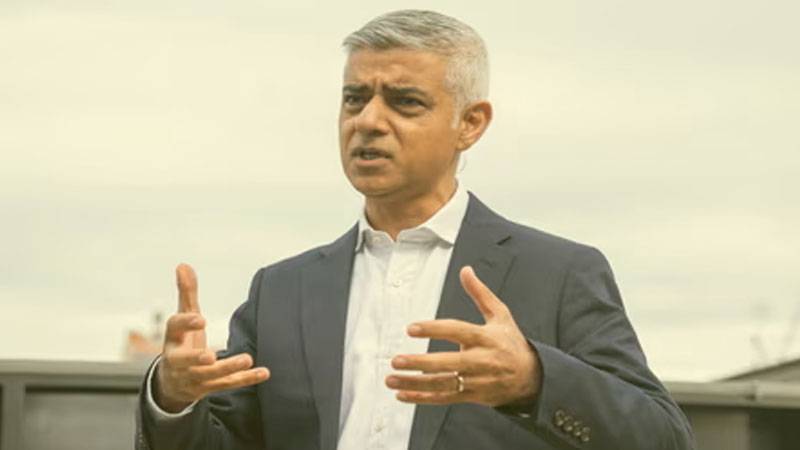 مجھے پاکستانی اور مسلمان ہونےکی وجہ سے نشانہ بنایا جارہا ہے: میئر لندن