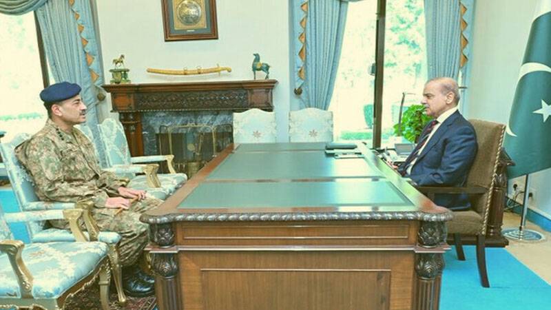 وزیراعظم شہباز شریف سے آرمی چیف کی ملاقات، اہم امور پر تبادلہ خیال