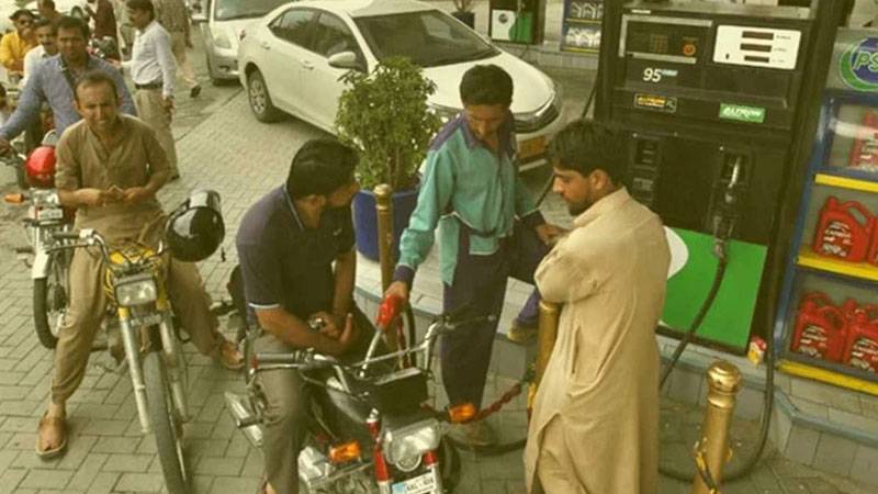 نئی حکومت کا پیٹرول کی قیمت برقرار رکھنے کا اعلان