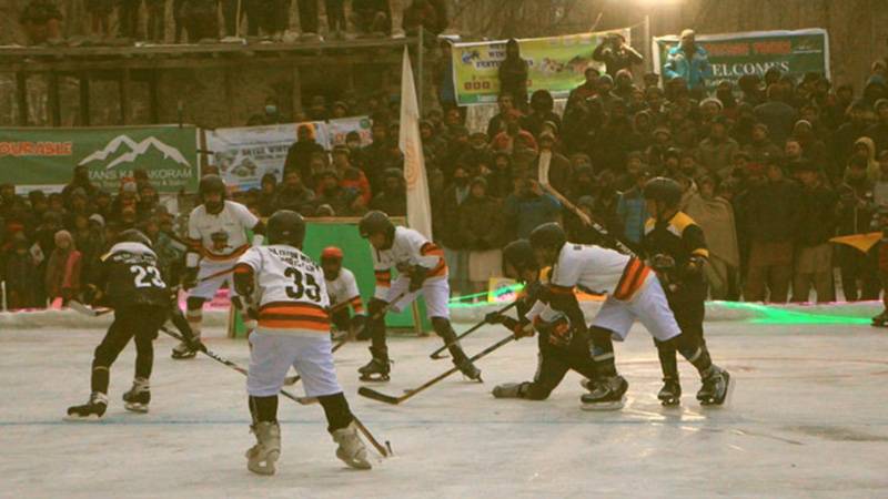 تبصرہ: گلگت بلتستان میں موسم سرما کے کھیلوں کے تہواروں کی رونقیں، موسمیاتی خدشات کے ہاتھوں ماند پڑتی جارہی ہیں