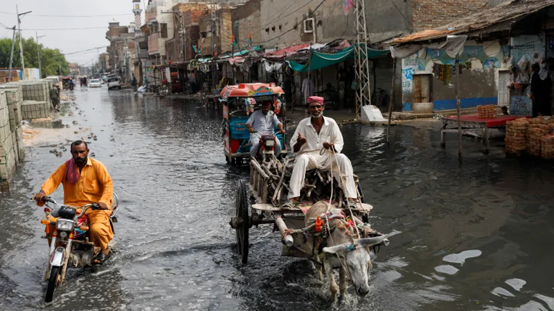 جیکب آباد؛ اربوں روپے کے ترقیاتی فنڈز کن بھول بھلیوں میں گم ہو رہے ہیں؟