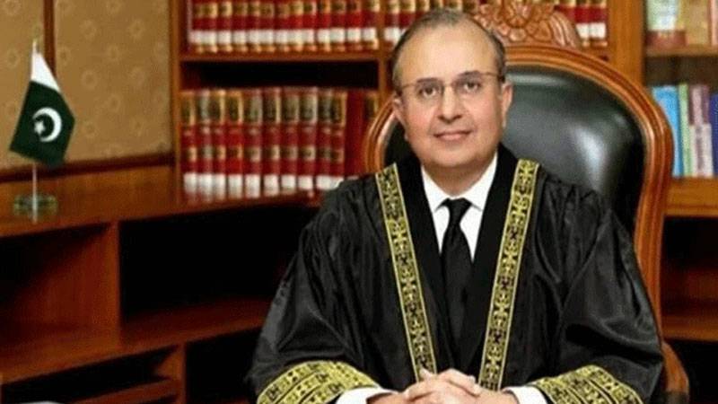 جسٹس منصور نے بینچز اختیارات کیس مقرر نہ ہونے کا معاملہ توہین عدالت قرار دیدیا