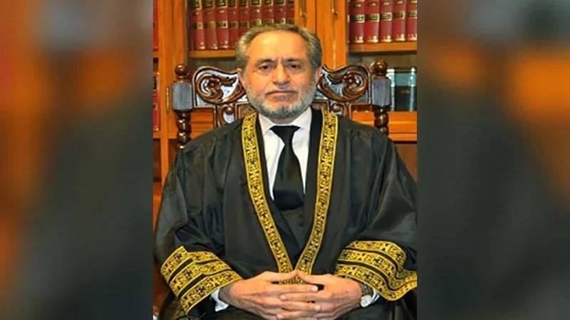 ہم کسی کو بازیاب تو کروا سکتے ہیں، ایسا کیوں ہے کہ اِسے روک نہیں سکتے: جسٹس جمال مندوخیل
