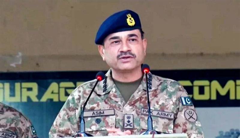 خوارج اور ان کے سہولتکاروں کیخلاف جنگ انکے منطقی انجام تک جاری رہے گی: آرمی چیف