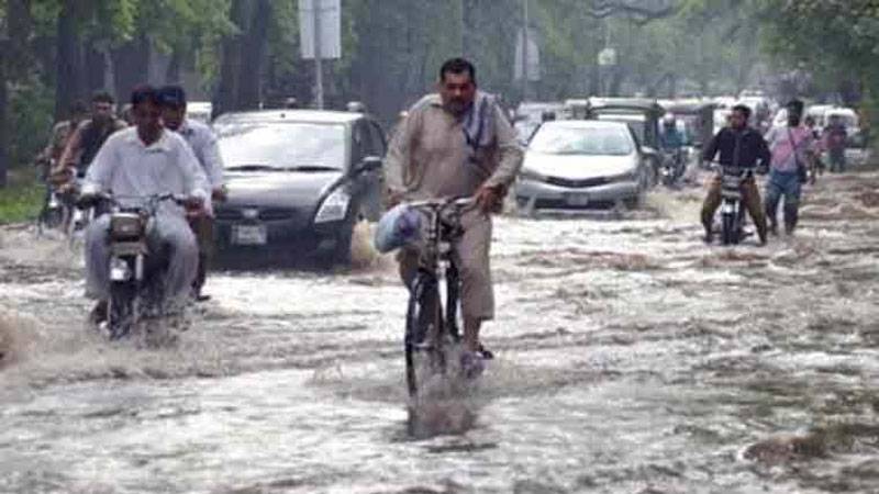  کل سےملک کے مختلف شہروں میں بارش کی پیشگوئی، اسلام آباد، لاہور، پشاور میں اربن فلڈنگ کا خدشہ