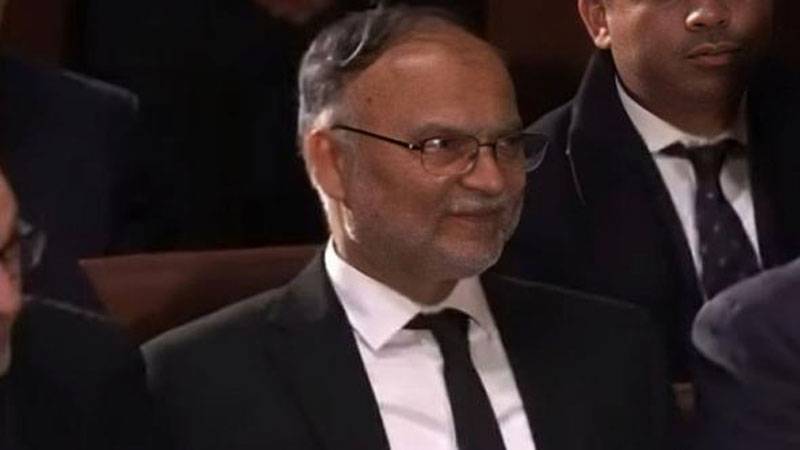 آکسفورڈ یونیورسٹی کی بحث میں پی ٹی آئی نمائندے کو شکست اور میری فتح ہوئی: احسن اقبال